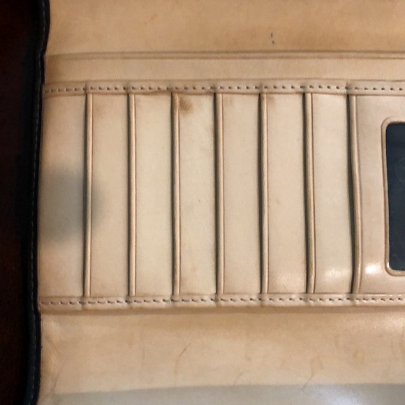 COACH Signature C’s in Excellent Used Condition (EUC) Long Wallet - Picture 5 of 16